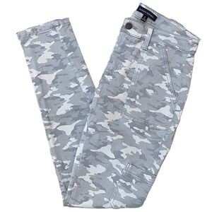 NWOT Banana Republic Sloan Stretch Utility Cargo Camo Gray Mid Rise 2 Long